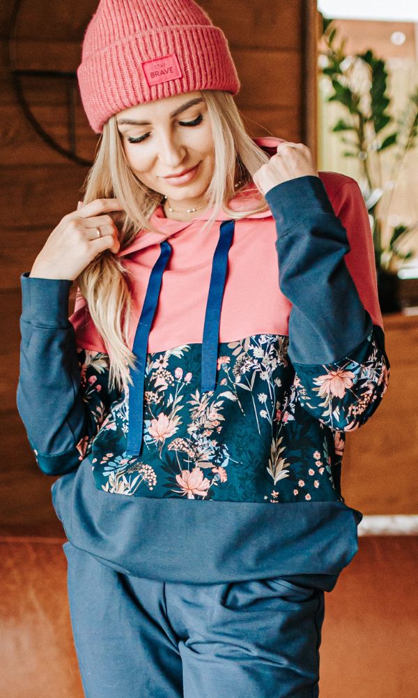 sweat à capuche spécial grossesse avec une fermeture éclair pour un allaitement discret et confortable