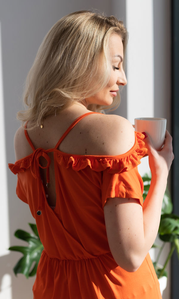 robe de grossesse orange avec un style parfait pour l'été
