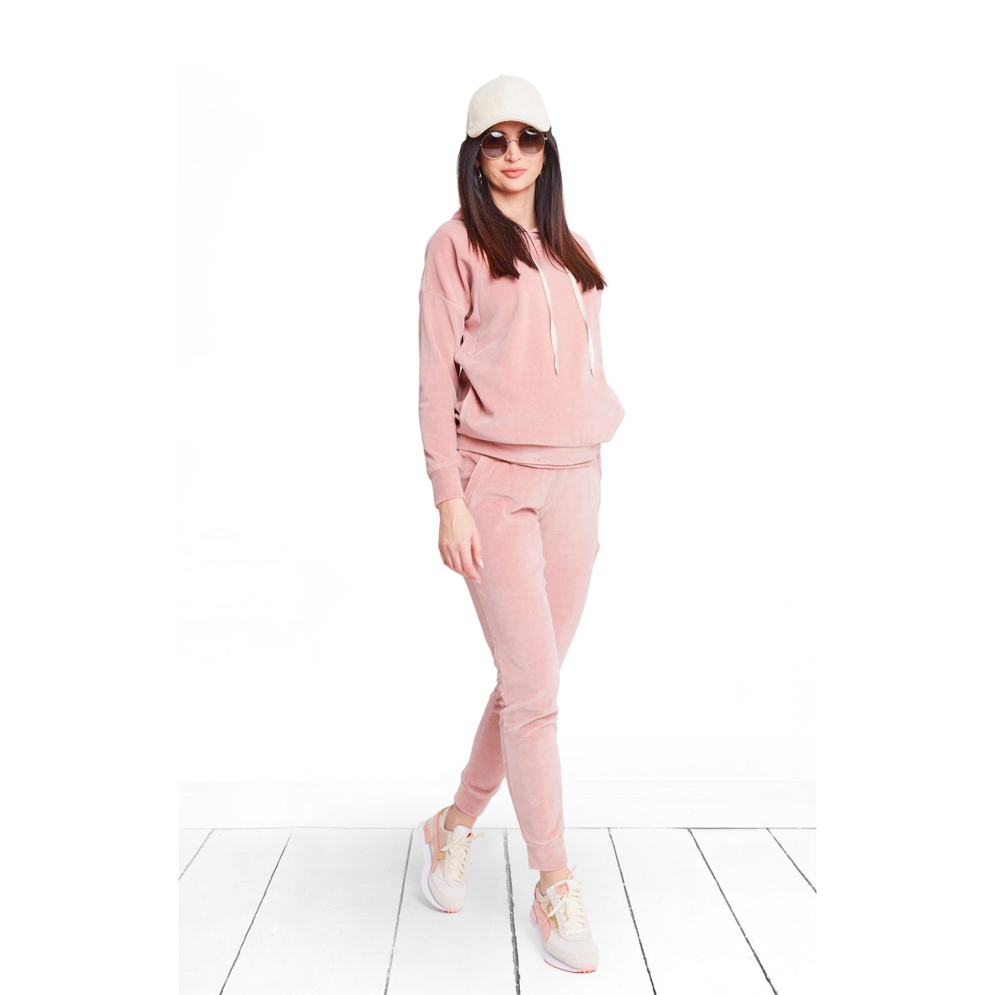 Pantalon de grossesse en velours, un incontournable pour votre grossesse