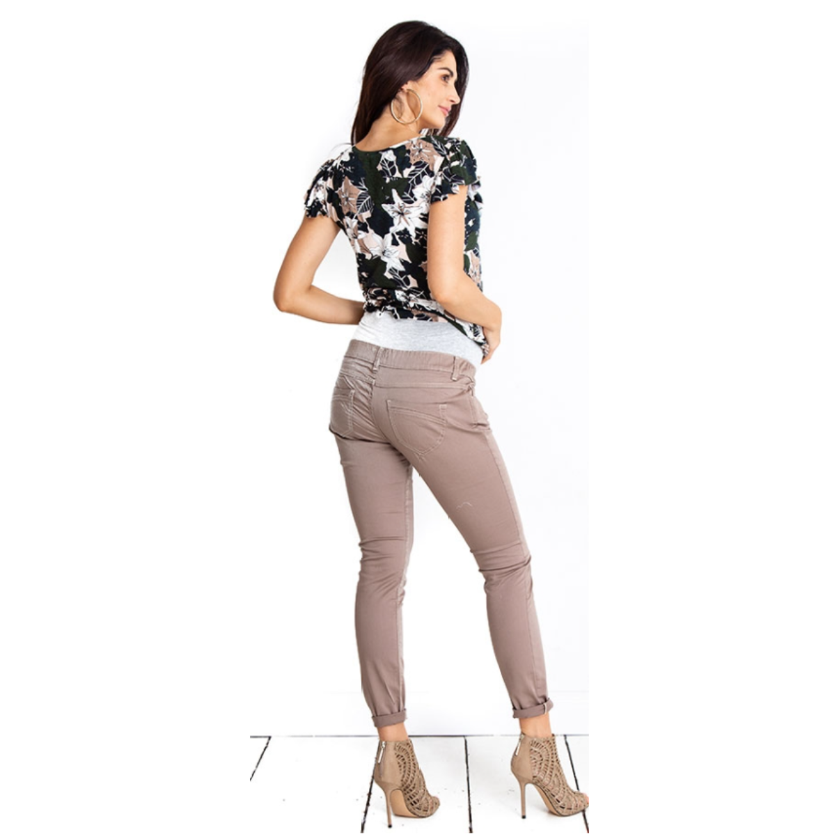 pantalon de grossesse pour un style tendance urbain