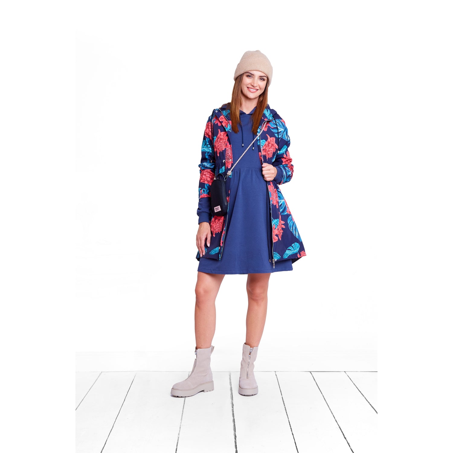 robe de grossesse et allaitement sportive en coton parfait avec baskets ou talons