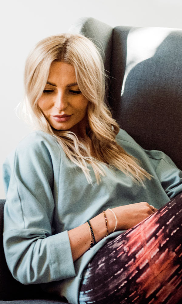 pull de grossesse avec un style moderne et à la mode